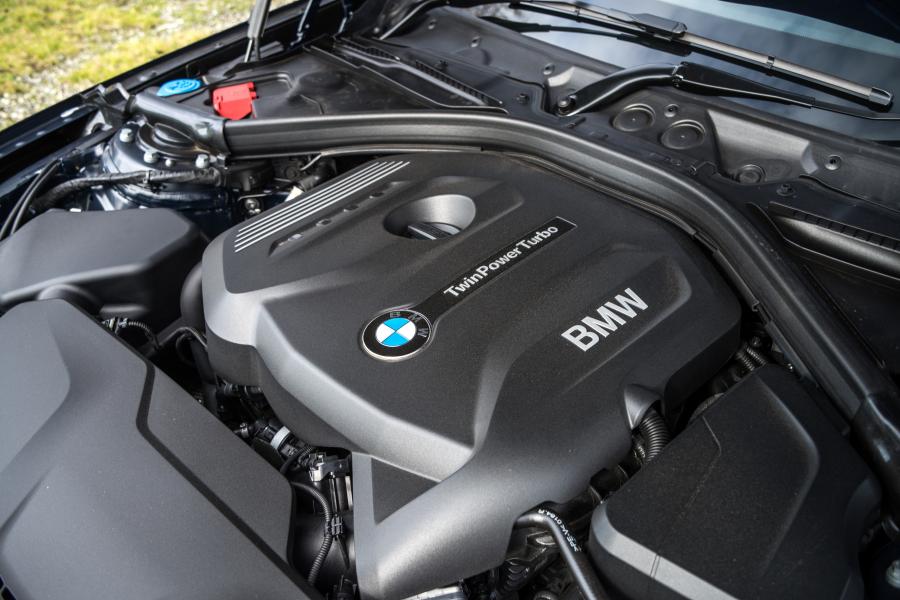 Моторный отсек BMW 420i Gran Coupe Luxury Line 2017 года  (AU) (фото 5 из 13)